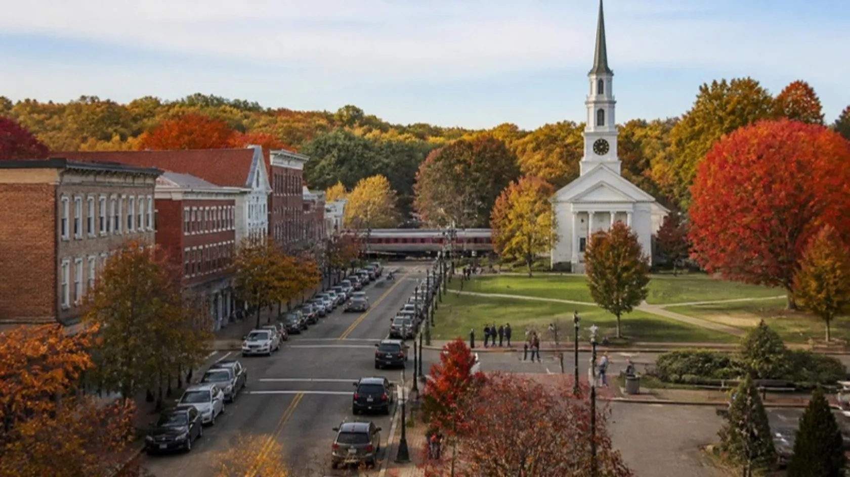 Natick vs Framingham, MA: Which Town Fits Your Life?